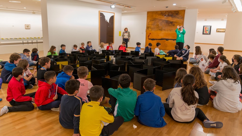 Visita grupo escolar